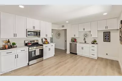 3429 W Sweetwater Avenue, Phoenix, AZ 85029 - Photo 11