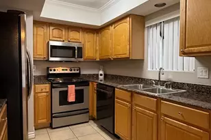 3434 W Danbury Dr, Phoenix, AZ 85053 - Photo 7