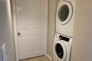 3434 W Danbury Dr, Phoenix, AZ 85053 - Photo 13