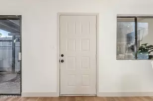 286 W Palomino Dr, Chandler, AZ 85225 - Photo 3