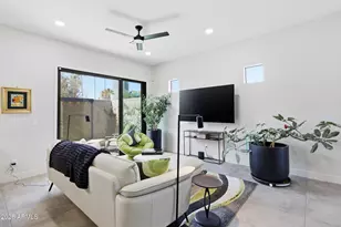 377 E Windsor Ave, Phoenix, AZ 85004 - Photo 7