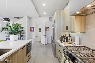 377 E Windsor Ave, Phoenix, AZ 85004 - Photo 13