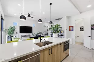 377 E Windsor Ave, Phoenix, AZ 85004 - Photo 13