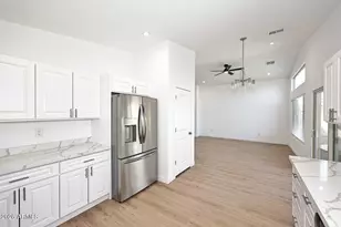 2841 S Camellia Dr, Chandler, AZ 85286 - Photo 13