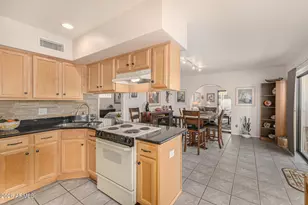 1441 E Maryland Ave, Phoenix, AZ 85014 - Photo 9