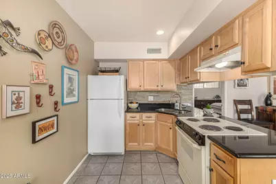 1441 E Maryland Avenue #10, Phoenix, AZ 85014 - Photo 11