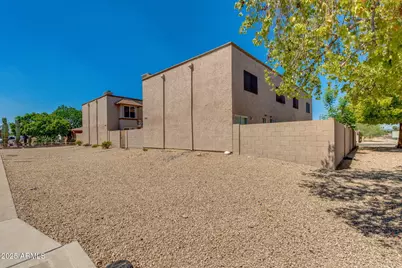 3044 E Beck Lane, Phoenix, AZ 85032 - Photo 11