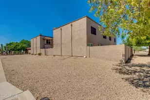 3048 E Beck Ln, Phoenix, AZ 85032 - Photo 11