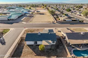 8601 N 85th Ave, Peoria, AZ 85345 - Photo 17