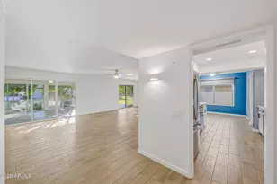 19045 N Signal Butte Cir, Sun City, AZ 85373 - Photo 11