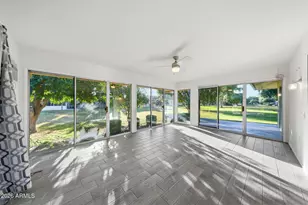 19045 N Signal Butte Cir, Sun City, AZ 85373 - Photo 5