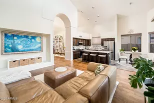 2442 E Glass Ln, Phoenix, AZ 85042 - Photo 9