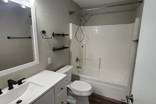 8642 W Echo Ln, Peoria, AZ 85345 - Photo 15