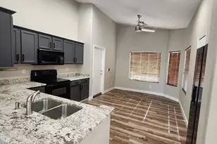 8642 W Echo Ln, Peoria, AZ 85345 - Photo 5