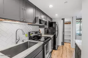 2929 N 39th St, Phoenix, AZ 85018 - Photo 9