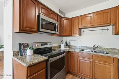 1012 E Osborn Road #E, Phoenix, AZ 85014 - Photo 11