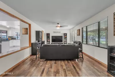 13201 N 64th Drive, Glendale, AZ 85304 - Photo 5