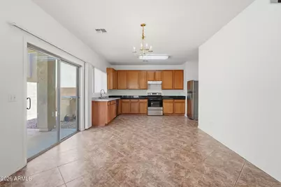 9527 N 82nd Lane, Peoria, AZ 85345 - Photo 11