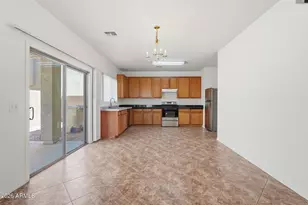 9527 N 82nd Ln, Peoria, AZ 85345 - Photo 11