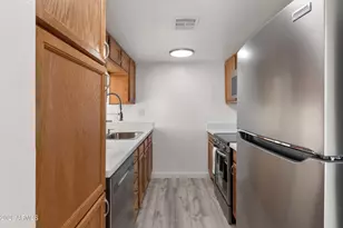 3033 E Devonshire Ave, Phoenix, AZ 85016 - Photo 7