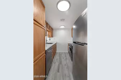 3033 E Devonshire Avenue #2005, Phoenix, AZ 85016 - Photo 5