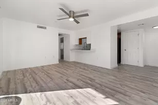 3033 E Devonshire Ave, Phoenix, AZ 85016 - Photo 15