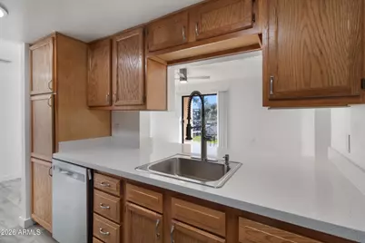 3033 E Devonshire Avenue #2005, Phoenix, AZ 85016 - Photo 9