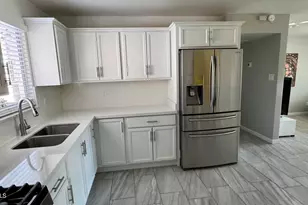 222 E Southgate Ave, Phoenix, AZ 85040 - Photo 9