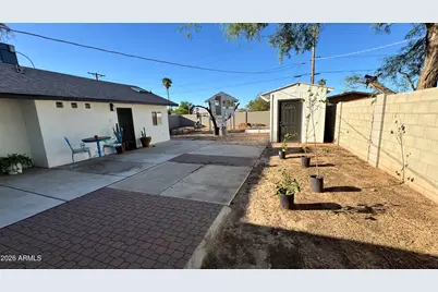 222 E Southgate Avenue, Phoenix, AZ 85040 - Photo 5