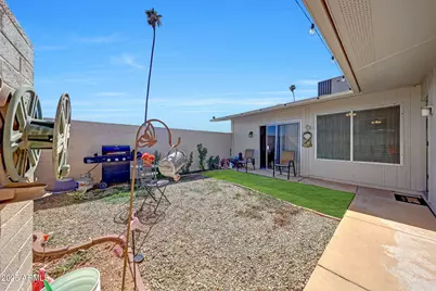 10837 W Santa Fe Drive, Sun City, AZ 85351 - Photo 23