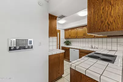 8135 N Central Avenue #4, Phoenix, AZ 85020 - Photo 13