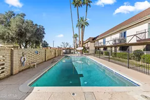 8135 N Central Ave, Phoenix, AZ 85020 - Photo 1