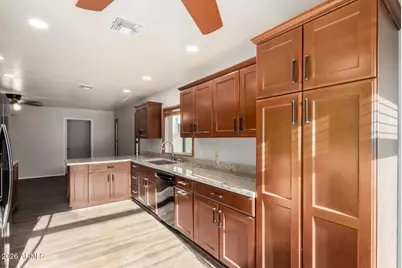 16638 N 46th Lane, Glendale, AZ 85306 - Photo 17