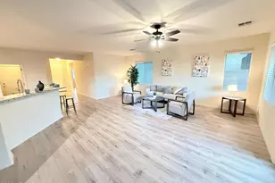 207 E Carob Dr, Chandler, AZ 85286 - Photo 3