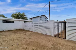 2334 W Morten Ave, Phoenix, AZ 85021 - Photo 21