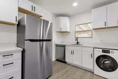 2334 W Morten Avenue, Phoenix, AZ 85021 - Photo 13