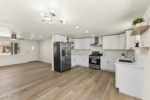 3763 E Evans Dr, Phoenix, AZ 85032 - Photo 9