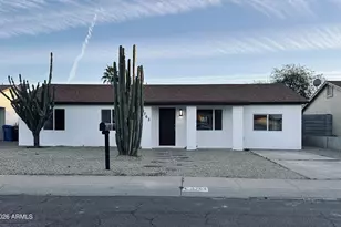 3763 E Evans Dr, Phoenix, AZ 85032 - Photo 3