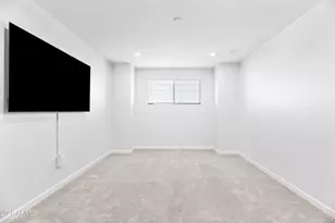 21324 N 60th Pl, Phoenix, AZ 85054 - Photo 25