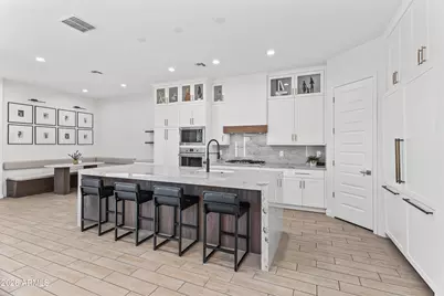 21324 N 60th Place, Phoenix, AZ 85054 - Photo 3