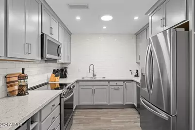 9058 E Gelding Drive, Scottsdale, AZ 85260 - Photo 3