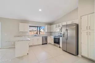 8316 W Sweetwater Ave, Peoria, AZ 85381 - Photo 11