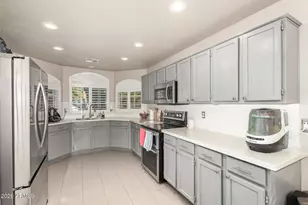 4457 E Verbena Dr, Phoenix, AZ 85044 - Photo 9