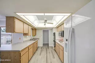 9915 W Newport Dr, Sun City, AZ 85351 - Photo 17