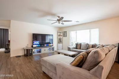 16425 W Latham Street, Goodyear, AZ 85338 - Photo 7