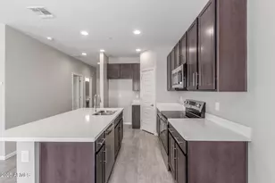 733 E Commonwealth Ave, Chandler, AZ 85225 - Photo 11