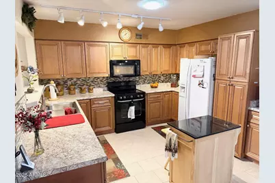 849 S Park View Circle, Mesa, AZ 85208 - Photo 7