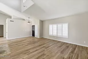 10571 E Mission Ln, Scottsdale, AZ 85258 - Photo 7