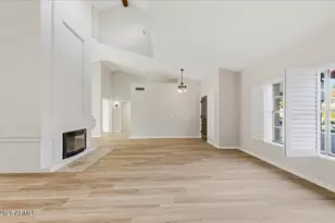 10571 E Mission Ln, Scottsdale, AZ 85258 - Photo 5