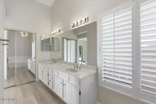 10571 E Mission Ln, Scottsdale, AZ 85258 - Photo 21